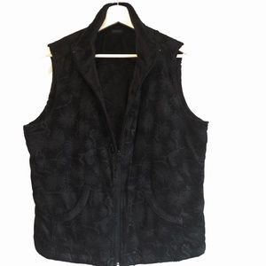 🖤 Reversible Columbia vest